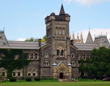 Conheça os cursos online gratuitos da Universidade de Toronto
